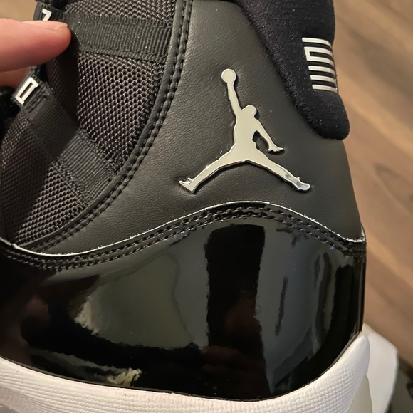 Air Jordan 11 Retro -25th Anniversary “Jubilee” - Picture 7 of 13